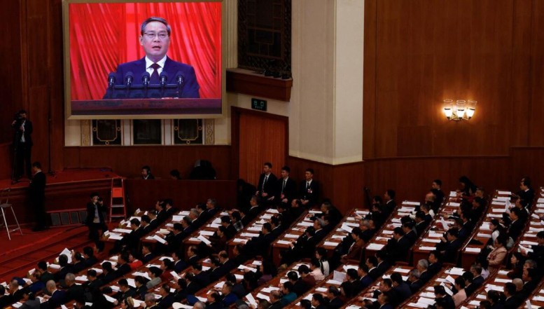 China anunță că va accelera unificarea cu Taiwanul, premierul Li Qiang eliminând din raportul anual sintagma „reunificare pașnică” / Statele Unite iau însă măsuri pentru a aduce „Taiwanul” pe pământ american. TSMC și Donald Trump au anunțat deja investiții uriașe pentru construirea a cinci fabrici