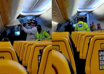 La Cluj, un bărbat a fost coborât de poliție din avionul de Londra pentru că a refuzat cu înverșunare să poarte masca sanitară. Pasagerii au aplaudat gestul forțelor de ordine