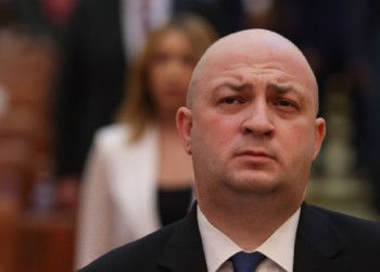 Jurnalistul Cristi Tabără explică ANTISEMITISMUL lui Silviu Vexler, care, prin gestul său grav, gratuit, radical și nociv, nu doar că ofensează sentimentele majorității, dar el alimentează tocmai antisemitismul