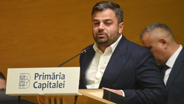 Adrian Vigheciu, noul viceprimar al Capitalei, și-a luat într-un an două apartamente de lux în București, ajungând să dețină în total patru proprietăți, deși a lucrat numai la stat / A fost director în administrațiile a doi dintre cei mai controversați edili - Rareș Mănescu și Gabriel Mutu. Acum e-n subordinea clanurilor politice din Ilfov
