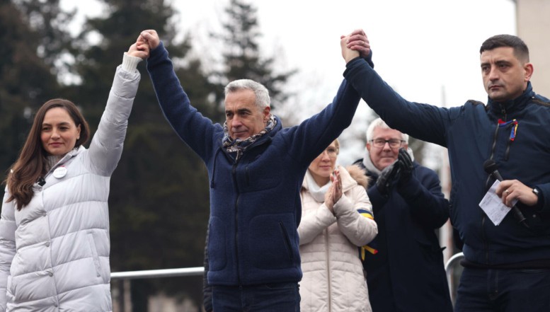 Simion, Georgescu, Șoșoacă, Gavrilă și ceilalți de teapa lor sunt niște comunistoizi new-age aflați în siajul Rusiei. Ei NU au nici cea mai mică tangență cu ”dreapta” sau cu așa-zisa ”extremă dreaptă”. ”Patriotismul” lor e iubirea de Rusia. Pletora populiștilor de stânga