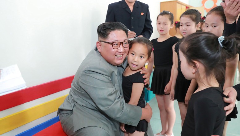 Victoria comunismului: în lagărul Coreea de Nord, unde totul e ”gratuit”, școala a devenit un lux pentru cei mai mulți copii
