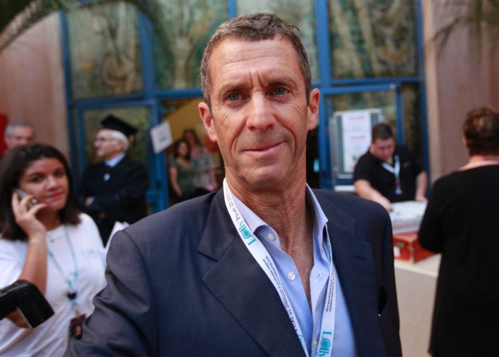 Beny Steinmetz a fost reținut în Grecia, dar eliberat la scurt timp. Interpolul consideră că sentința primită de infractorul israelian în România, în dosarul „Ferma Băneasa”, e viciată. Războiul miliardarului cu George Soros pe care îl acuză că ar fi în spatele condamnării din Elveția
