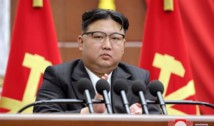 Kim Jong Un i-a șocat pe nord-coreeni, folosind într-un discurs cuvinte și expresii întâlnite în limbajul sud-coreenilor. În schimb, cetățenii simpli din Coreea de Nord sunt aspru pedepsiți dacă utilizează un asemenea limbaj