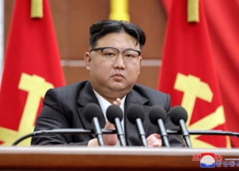 Kim Jong Un i-a șocat pe nord-coreeni, folosind într-un discurs cuvinte și expresii întâlnite în limbajul sud-coreenilor. În schimb, cetățenii simpli din Coreea de Nord sunt aspru pedepsiți dacă utilizează un asemenea limbaj