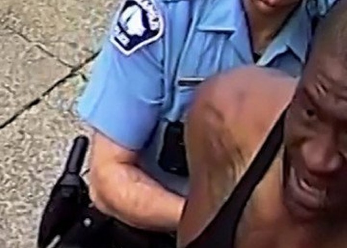 Efectul Floyd: cadre medicale și asistenți sociali în locul polițiștilor. Propunerea fantezistă pe care stânga americană încearcă să o impună în Minneapolis