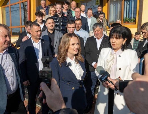 Rebuturile din magistratură care au pus justiția la picioarele politicienilor mizează, în parte, și pe nepăsarea crasă a multor comunități față de integritatea aleșilor. O primărie din Botoșani a fost câștigată, în 7 decembrie, de fiica primarului PSD corupt din cauza căruia se organizase, de fapt, noua rundă de alegeri