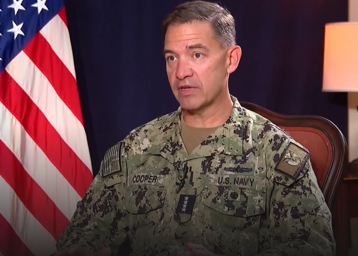 VIDEO Comandantul militar american pentru Orientul Mijlociu, amiralul Brad Cooper : „Am bombardat peste 2.000 de ținte în Iran” și „continuăm atacurile 24 de ore din 24, șapte zile din șapte” / „Astăzi, nu mai există nicio navă iraniană în mișcare în Golful Persic, Strâmtoarea Ormuz sau Golful Oman”