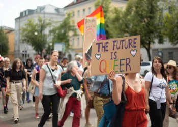 Statul german recomandă medicamentele pentru blocarea pubertății minorilor care au întrebări cu privire la genul lor