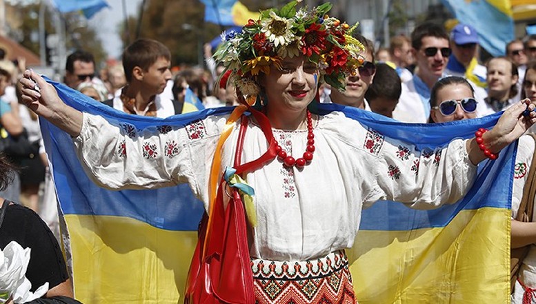 EXCLUSIV Uriașele și esențialele diferențe dintre ucraineni și ruși. Identitatea etnică și națională a ucrainenilor. Partea 1: prăpastia de netrecut dintre două tradiții populare / Anna Neplii