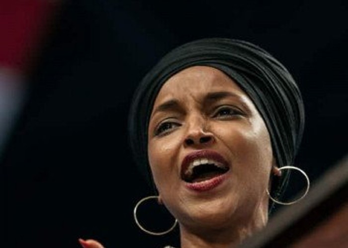 Scandal de SPIONAJ în SUA: Congresmena democrată Ilhan Omar, acuzată că ar fi agent al Qatarului! Stânga a fost mereu apropiată de extremismul și dictaturile lumii islamice