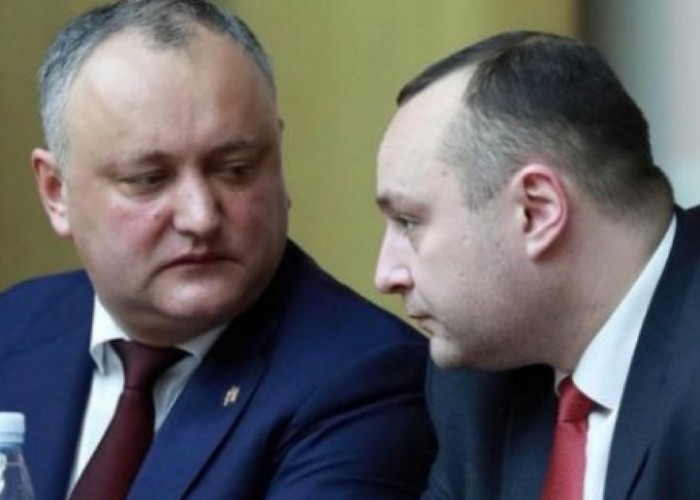 ACUZAȚIILE lui Iurie Reniță: Rusia și Dodon regizează cosmetizarea imaginii PSRM. Ascensiunea kominternistului Vladik Bătrîncea, cel care a rupt harta României Mari, așa-zisa ”politică externă echilibrată” și Planul Kozak de federalizare a R.Moldova. Sub steaua Kremlinului