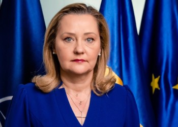 Elena Lasconi anunță că va organiza dezbateri cu simpatizanții lui Călin Georgescu: "Acum, mai mult ca niciodată, avem nevoie de dialog, avem nevoie să ne ascultăm, să ne privim în ochi" / Lidera USR și-a depus candidatura la prezidențiale