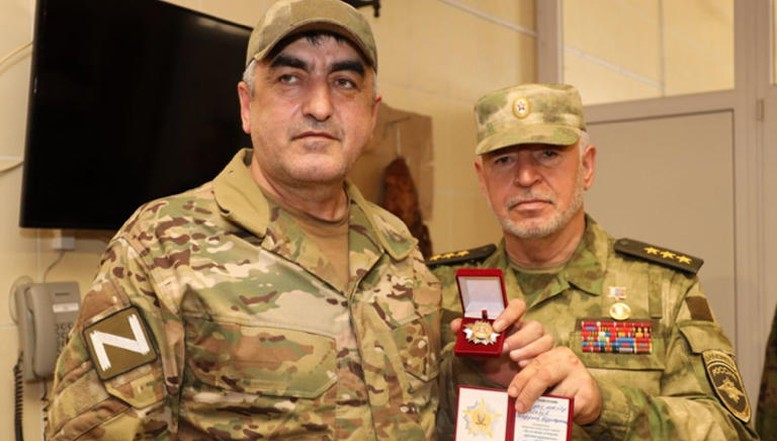 VIDEO. Ucraina a lovit un convoi militar rusesc, rănindu-l grav pe unul dintre cei mai importanți generali ai lui Putin / Teribilul generalul-locotenent Esedulla Abachev, implicat în toate războaiele rusești din ultimele decenii, este în stare critică după ce i-au fost amputate mai multe membre