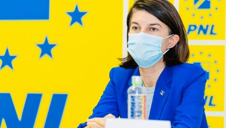 "E de neacceptat să discutăm cu PSD!". Violeta Alexandru și-a dat demisia din grupul parlamentar al PNL
