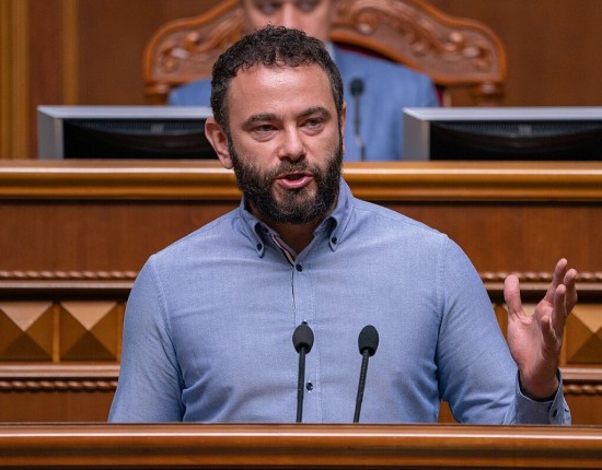 Rusia încearcă să agite spiritele în Ucraina pe subiecte religioase, folosindu-se de un fost parlamentar exclus din partidul lui Zelenski. Ce dezinformare veche din 2023 a reciclat Oleksandr Dubinsky, personaj acuzat în mod oficial pentru trădare