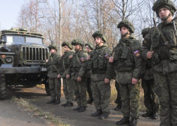 10.000 de militari ruși și-au încheiat, de Crăciun, aplicațiile militare desfășurate la granița cu Ucraina
