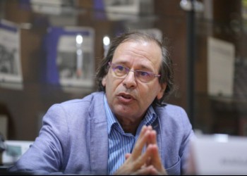 EXCLUSIV. Înainte de ‘89, Alexandru Florian era propagandist PCR și lingușitor al lui Ceaușescu. Promova cultul personalităților comuniste care au săvârșit crime în masă și crime împotriva umanității. E fiu de ideolog sovietic venit călare pe tancuri rusești. A. Florian și atacurile liberticide vizând memoria victimelor comunismului / Adevăratul lui profil