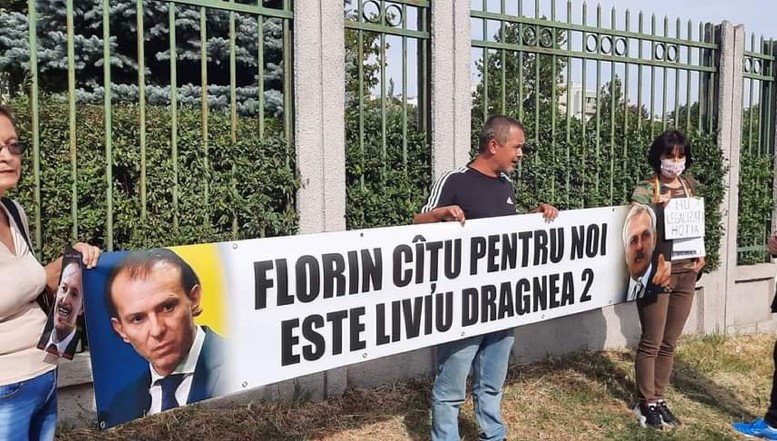 VIDEO. UPDATE. Protest și la Galați contra premierului: "Florin Cîțu pentru noi este Liviu Dragnea 2"