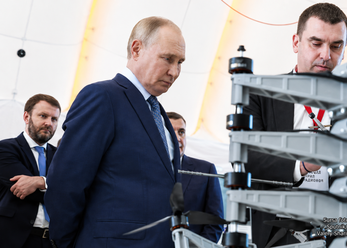 Încă o reușită a campaniei ucrainene de bombardare în adâncimea teritoriului Rusiei: pe lângă producția de petrol, a fost afectată semnificativ și producția de echipamente militare, inclusiv de rachete