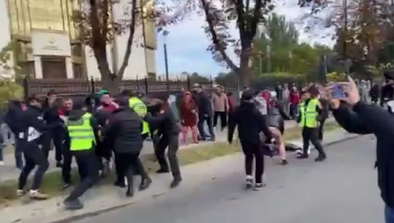 ALERTĂ: Rusia a declanșat violențe la Chișinău! Mineriada FSB-GRU: ”protestatarii” plătiți de Șor s-au încăierat cu forțele de ordine. Violențele sunt ordonate de așa-zisul ”Departament Moldova” de la Kremlin