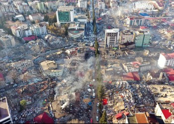 Dezastrul din Turcia și Siria. De ce unele clădiri au rezistat, iar altele s-au făcut zob? Erdogan, blamat că a închis elitele și a lăsat clanurile de partid să construiască locuințe de „carton”, rezistente doar pe hârtie / Jurnalistă turcă: mâna omului a ucis la fel de mult ca natura