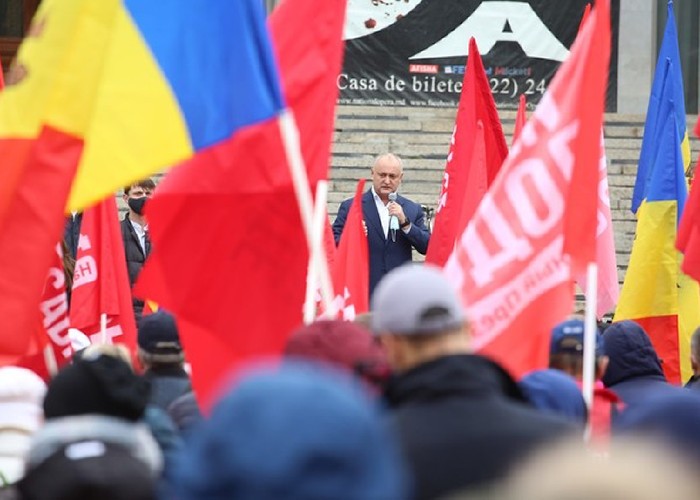 Pe culmile ipocriziei CRIMINALE: șomerul Dodon insistă că anticipatele nu pot avea loc din pricina pandemiei. Amintim că rusofilul a organizat mitinguri cu zeci de mii de oameni în mijlocul Chișinăului