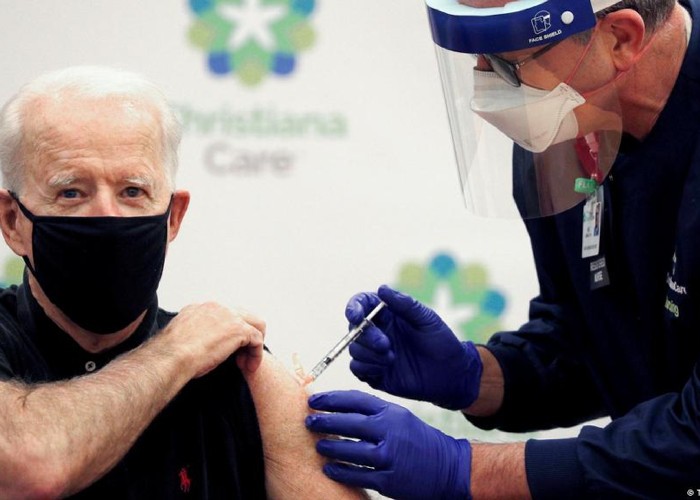 Un număr mare de angajați din industria americană se revoltă contra vaccinării obligatorii, măsură impusă de președintele Biden. Concedierea lor va pune probleme majore economiei americane