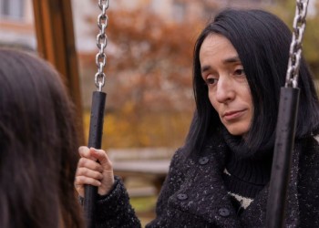 O fetiță ucraineană, forțată într-o școală din Finlanda să interpreteze un cântec rusesc popularizat de sovietici. Mama ei se revoltă: "Este traumatizant!"