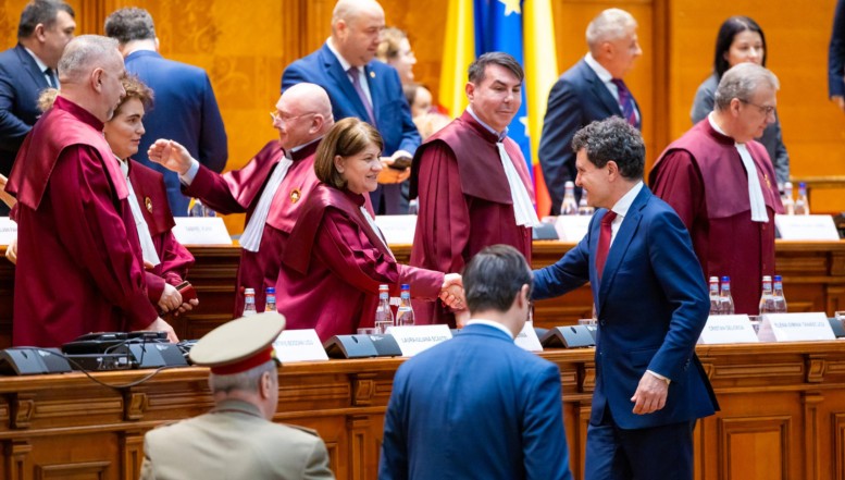 Incredibilul caz al Mihaelei Ciochină, numită judecător la CCR de plăvanul de tristă amintire Klaus Iohannis  / O investigație Public Record dezvăluie că si-a donat singura locuință unui angajat de la guvern, pentru a primi apoi o casă de la RA-APPS