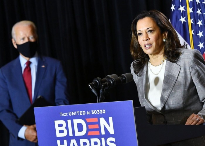 Preiau comuniștii controlul asupra CASEI ALBE? Argumente indubitabile care indică faptul că vicepreședinta Kamala Harris, cea care va fi adevăratul lider al SUA, are convingeri și puternice legături comuniste