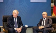 Boris Johnson arată de ce este nevoie de mai multe femei în funcții de putere / „Dacă Putin ar fi fost femeie, nu s-ar fi angajat într-un război nebunesc, de tip macho” / „Exemplul perfect de masculinitate toxică este ce face el acum în Ucraina”