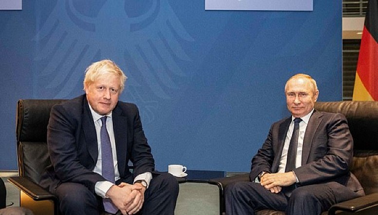 Boris Johnson arată de ce este nevoie de mai multe femei în funcții de putere / „Dacă Putin ar fi fost femeie, nu s-ar fi angajat într-un război nebunesc, de tip macho” / „Exemplul perfect de masculinitate toxică este ce face el acum în Ucraina”