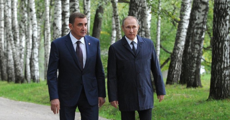 Alexey_Dyumin_and_Vladimir_Putin