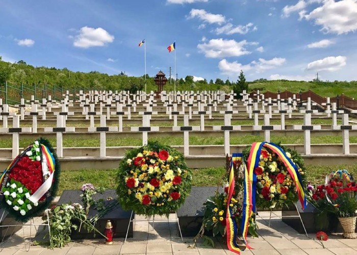 VIDEO Glorie eternă soldaților români eliberatori care au readus Basarabia acasă! Eroii și martirii Armatei Române sunt dați uitării la București și la Chișinău