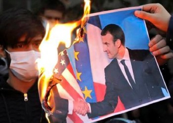 Emmanuel Macron le răspunde musulmanilor ofensați de caricaturile cu profetul/„Ele nu sunt un proiect guvernamental și vin din partea unor publicații libere și independente”