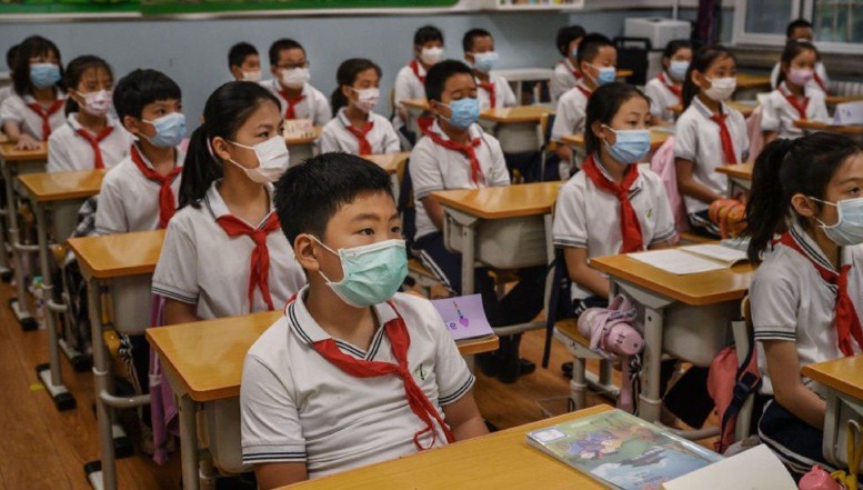 Partidul Comunist Chinez impune începerea naționalizării școlilor private, sub pretextul reformei sistemului de învățământ