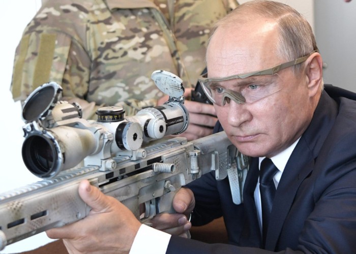 Cât de aproape este Rusia de momentul declanșării unei INVAZII a Ucrainei. Kremlinul continuă să îngrămădească trupe și armament la graniță. 75% dintre ruși NU exclud războiul