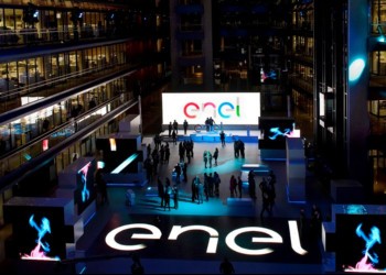 Italienii de la Enel au găsit cumpărător pentru activele din România / Este vorba despre Public Power Corp, cea mai mare companie de utilități din Grecia