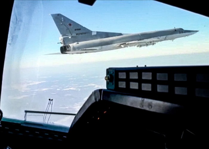 Rușii provoacă tensiuni și deasupra Mediteranei. Pentagonul face public un grav incident aviatic