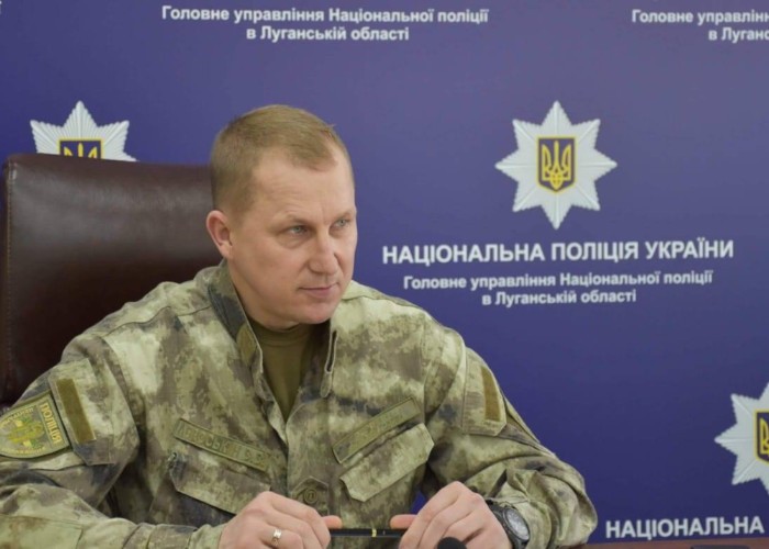 Generalul ucrainean de poliție Viaceslav Abroskin, apropiat al Batalionului Azov, le propune rușilor să-l ia prizonier în schimbul copiilor-ostatici din Mariupol. „Vă rog să mă lăsaţi să intru în Mariupol pentru a-i strânge pe copii şi a organiza plecarea lor. Am nevoie de trei zile. La ultimul punct de control, mă voi preda"