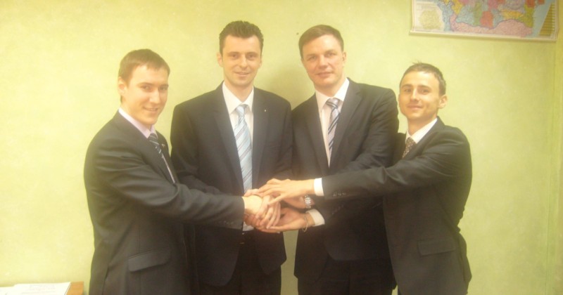 f2096699-557a-482d-afb5-c65c8f88f9fd