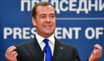 Notoriu pentru declarații extreme, Medvedev amenință din nou cu o lovitură nucleară. De regulă, fanteziile lui par a fi concepute și lansate după consumarea unor cantități zdravene de alcool