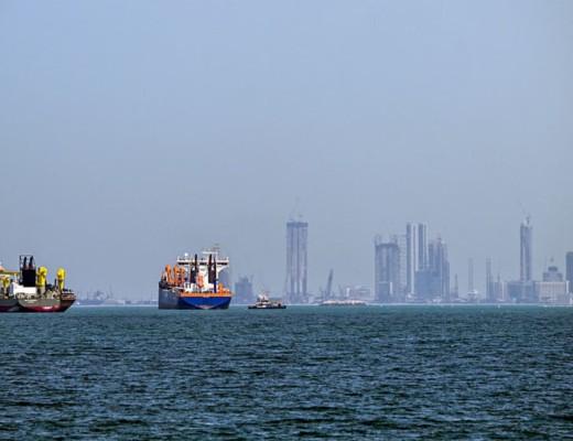 Blocada din Strâmtoarea Ormuz. Iranul lasă să treacă nave din doar câteva țări. Care sunt acestea?