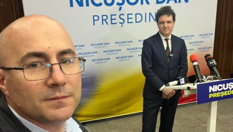 Recorder: Un fost ofițer SRI a devenit voluntar în echipa de campanie a lui Nicușor Dan. Fostul colonel pare să aibă o adevărată fixație pentru primarul general, pozându-se de sute de ori alături de acesta în diverse locuri din țară