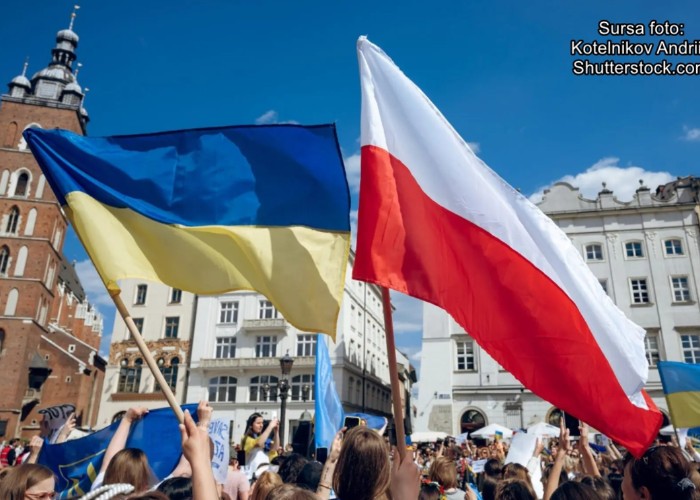 Zeci de ucraineni vor fi expulzați din Polonia după incidentele de la un concert. Pe de altă parte, premierul polonez atrage atenția asupra faptului că Rusia dorește să alimenteze disensiuni între Kiev și Varșovia