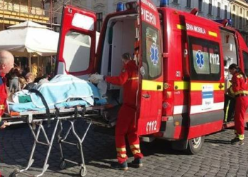 O femeie cu COVID-19 a căzut din picioare la magazin și a murit la scurt timp. Ea nu era vaccinată și se tratase singură timp de zece zile crezând că are gripă