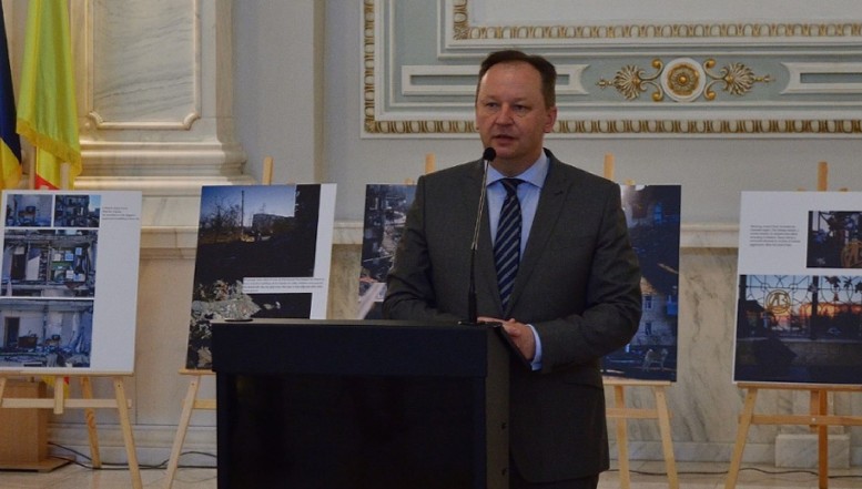 Ambasadorul Ucrainei la București, discurs în deschiderea expoziției organizate de USCC în Senat: "Primordială pentru noi e capacitatea Ucrainei de a câștiga acest război! / Aș dori să remarc în mod deosebit sprijinul pe care l-am primit din partea României"