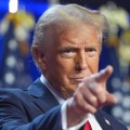 Un fost director al FBI este acuzat că a cerut asasinarea președintelui Trump, într-o postare criptică pe Instagram