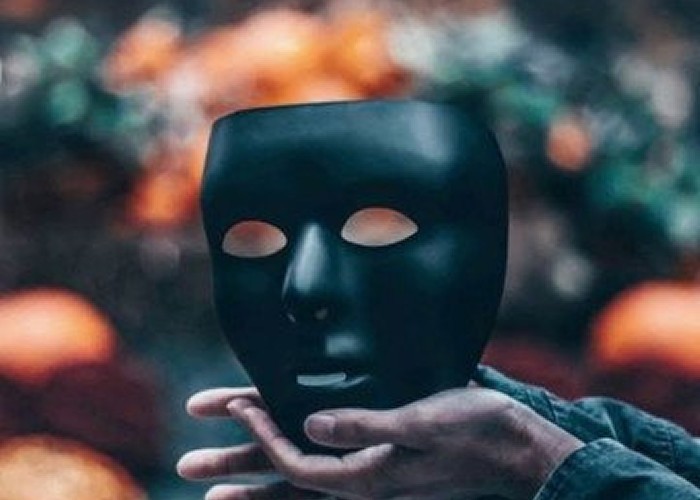 Studiu științific. Cine refuză masca sanitară? Mai degrabă narcisiștii și psihopații decât oamenii liberi și de caracter